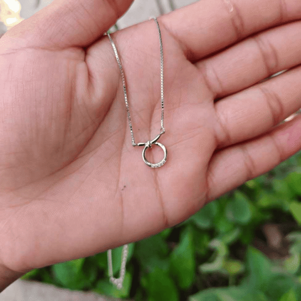 DELICATE RING CHAIN PENDANT