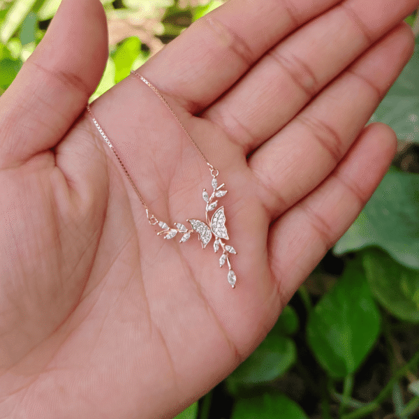 BUTTERFLY WITH LEAF CHAIN PENDANT 🦋