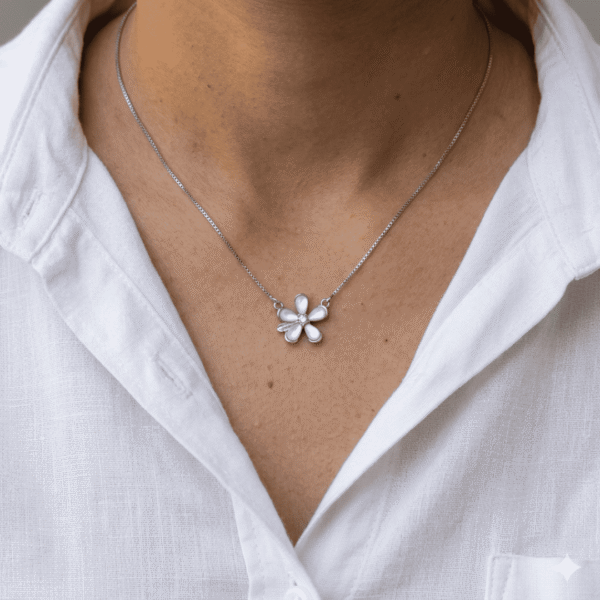 MOP FLOWER CHAIN PENDANT