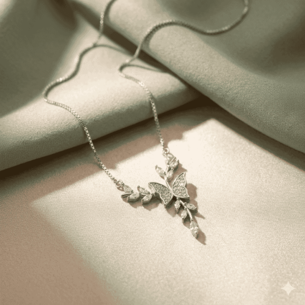 BUTTERFLY LEAF CHAIN PENDANT