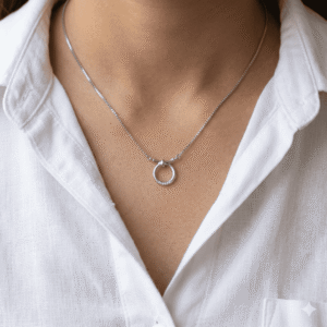 DELICATE RING CHAIN PENDANT