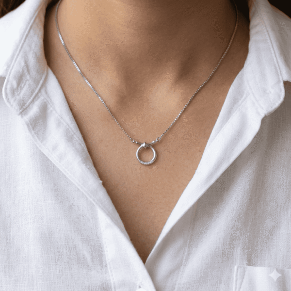 DELICATE RING CHAIN PENDANT