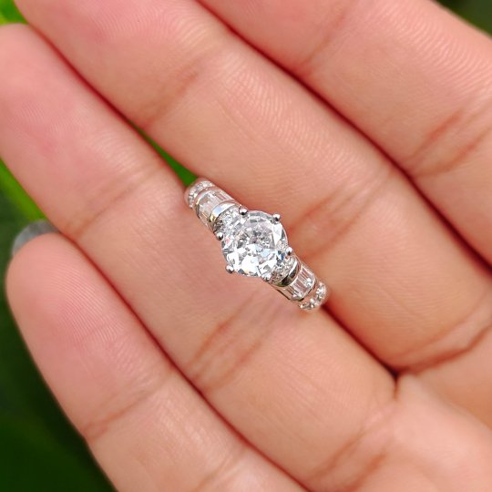 Round Shape And Baguette Ring