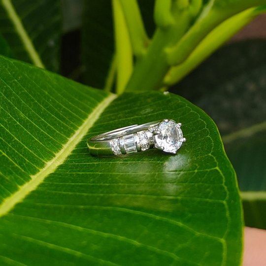 Round Shape And Baguette Ring